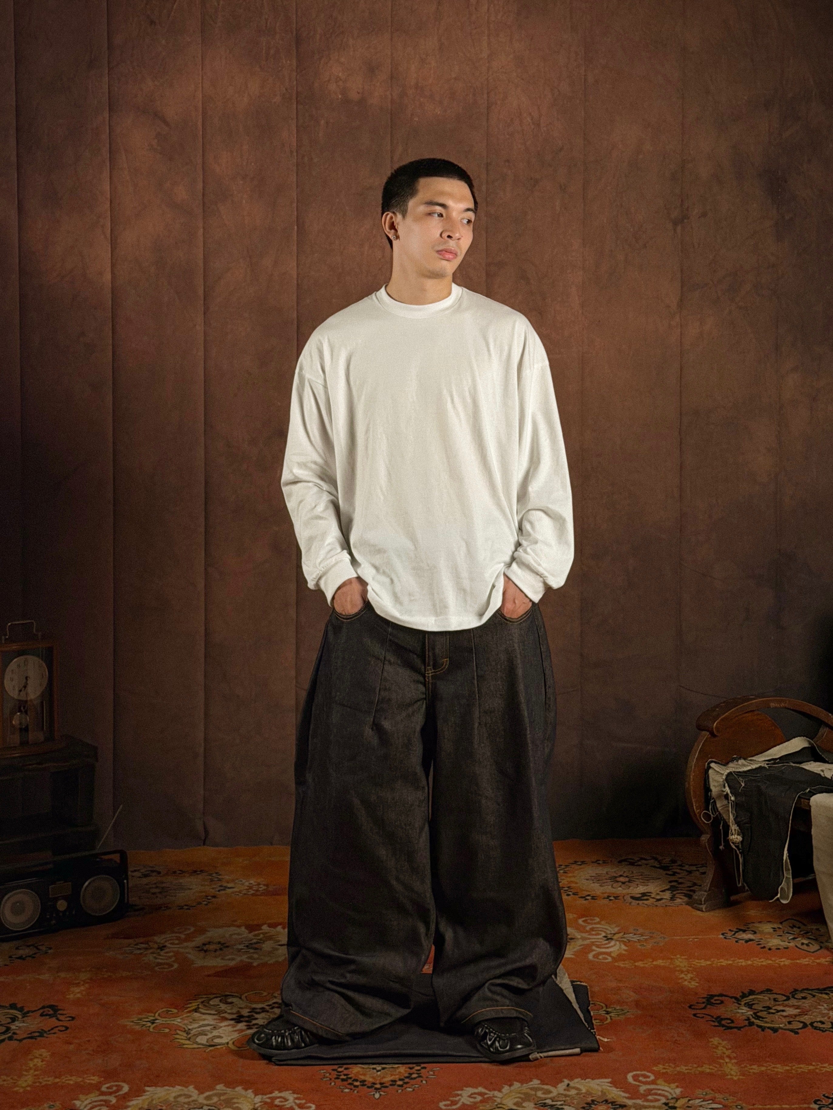 Kaiybang - Raw Denim Darted Jeans